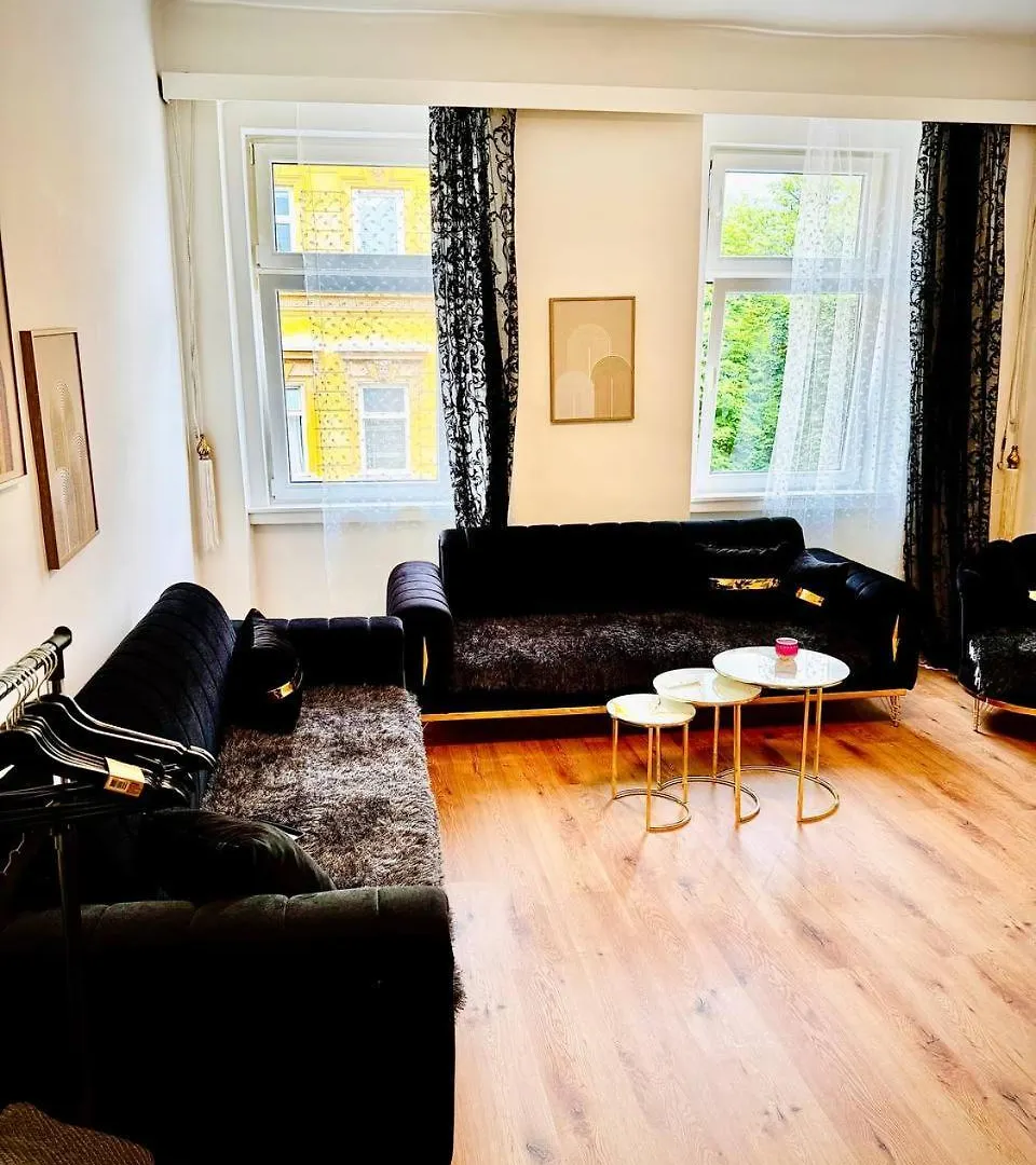 Cozy Apartment In Maerzstrasse Area Mz37 Austria