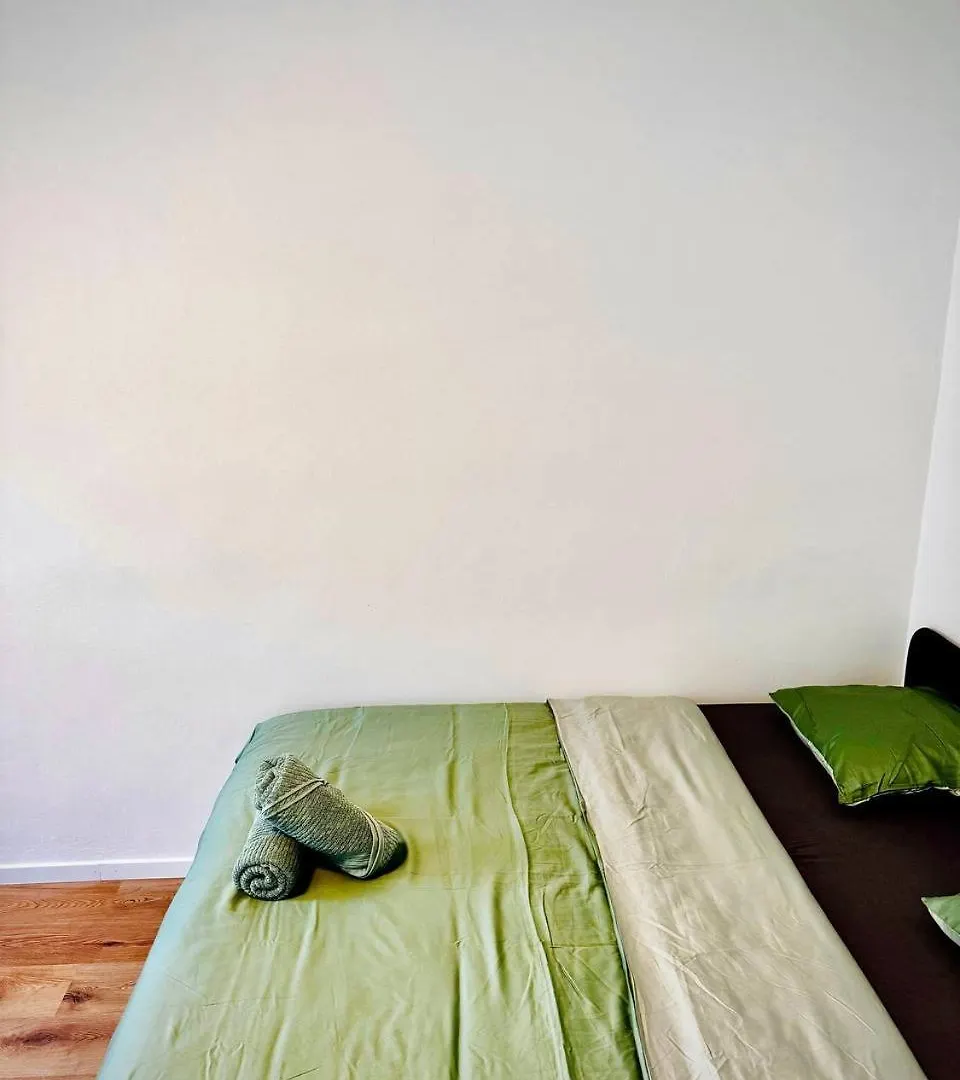 Cozy Apartment In Maerzstrasse Area Mz37
